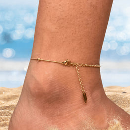 Gold lucky charm anklet with beaded chain | minimalist beach anklet with round lucky pendant | Boho summer jewelry gift for her